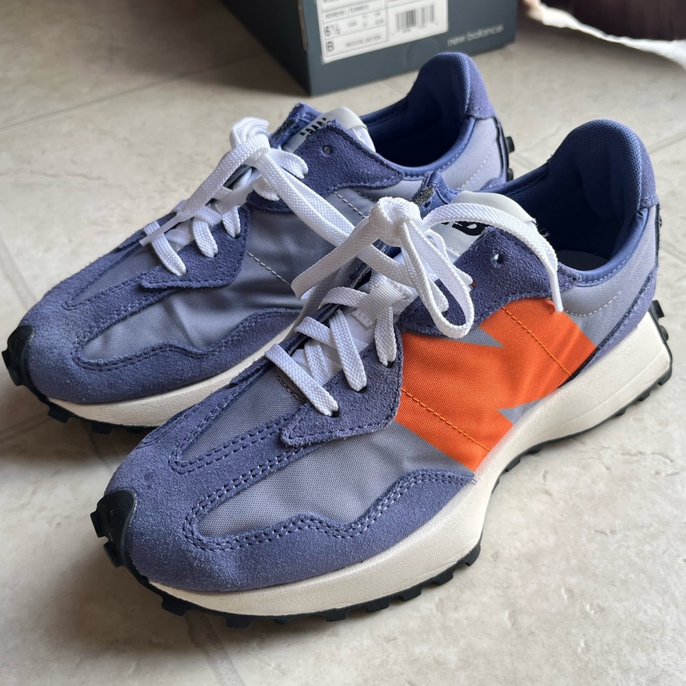 New Balance 327 Magnetic Blue